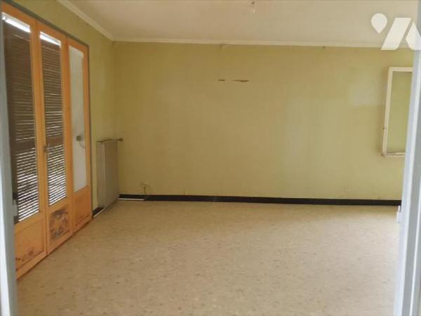 Maison à Vendre à Fère-Champenoise (51230) en Marne (51)

Cette maison est située dans la loc...