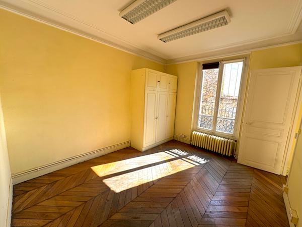 Immeuble Fontenay Sous Bois 10 pièce(s) 184.09 m2