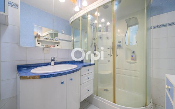 Appartement à louer    3 pièces • 77 m2 Hazebrouck