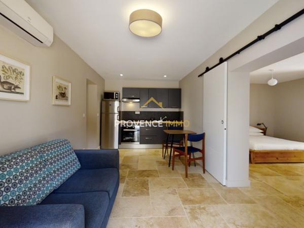 Vernègues (13116) Villa de charme - 3 logements indépendants - Vue Nature - Vernègues