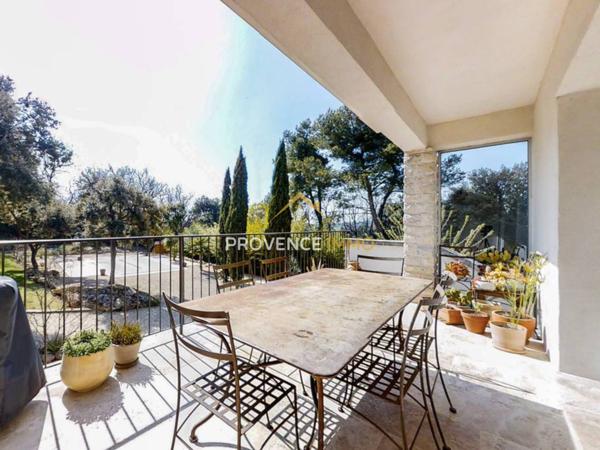 Vernègues (13116) Villa de charme - 3 logements indépendants - Vue Nature - Vernègues