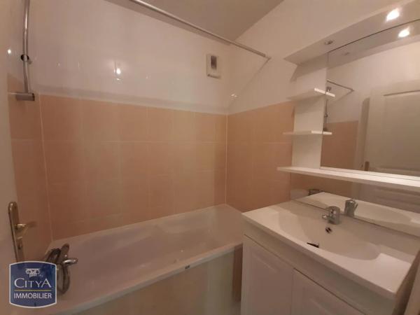 Appartement à louer 2 pièces 43.38m² Limoges (87000)