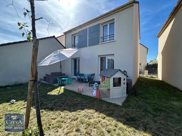 Maison à louer 4 pièces 82m² Ballainvilliers (91160)