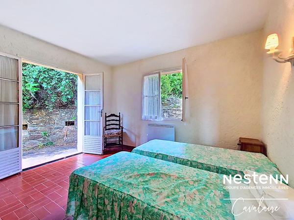 Opportunité ! Parc de Cavalaire, villa d'environ 140 m² avec vue mer sur un terrain piscinable d'environ 1400 m²