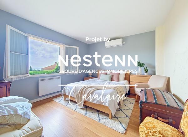 Opportunité ! Parc de Cavalaire, villa d'environ 140 m² avec vue mer sur un terrain piscinable d'environ 1400 m²