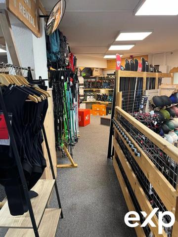 Très rare Magasin Location Skis au pied de pistes