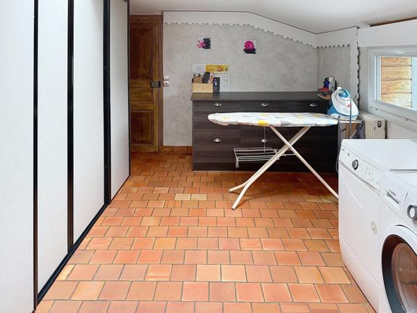 Très belle longère familiale sans voisins avec un terrain clos.