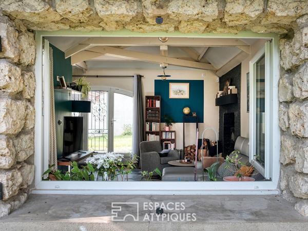 Maison de charme avec jardin bucolique à proximité de la gare.
