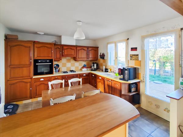 Maison sur demi sous-sol