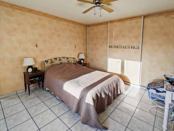 Maison sur demi sous-sol