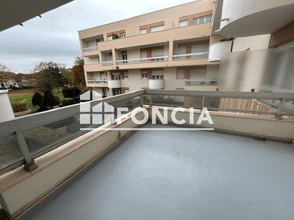 Location Studio 28 m² - 1/3 RUE DES HUGUENOTS Cergy 95000