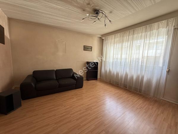 Appartement T2 Villeurbanne Gratte Ciel 69100, cuisine équipée, loggia, balcon, cave, cuisine US