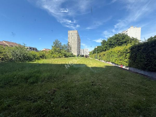 Appartement T2 Villeurbanne Gratte Ciel 69100, cuisine équipée, loggia, balcon, cave, cuisine US