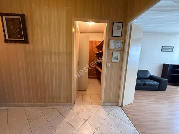 Appartement T2 Villeurbanne Gratte Ciel 69100, cuisine équipée, loggia, balcon, cave, cuisine US