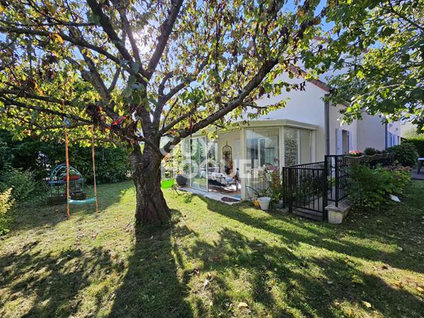 VENTE d'une maison de 7 pièces (160 m²) à BOIS D ARCY