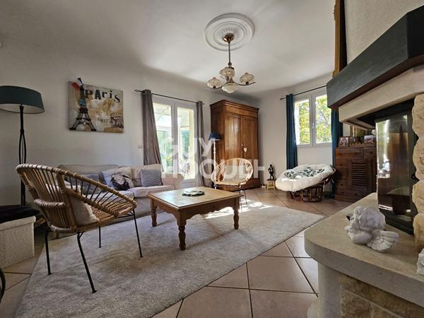 VENTE d'une maison de 7 pièces (160 m²) à BOIS D ARCY