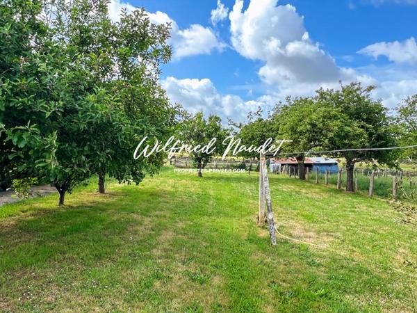 Parigné-l'Évêque ? Maison au calme, proche du bourg