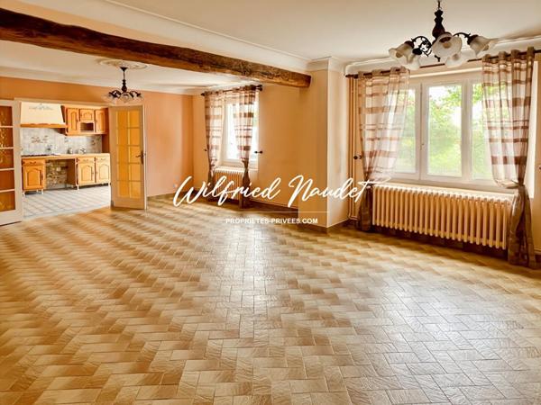 Parigné-l'Évêque ? Maison au calme, proche du bourg