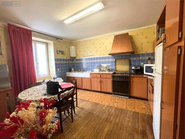 Immeuble à vendre à Quimper dans le Finistère (29000), ref : 002/883   
Centre