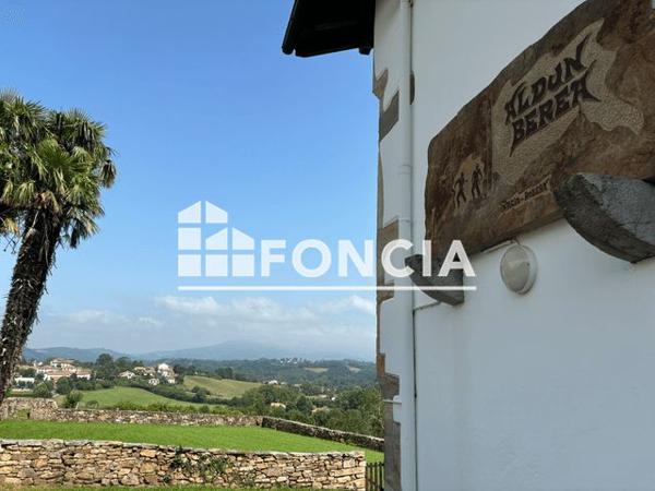 Location Appartement 4 pièces 107.5 m² - CHEMIN LARRALDEKO BIDEA Sare 64310