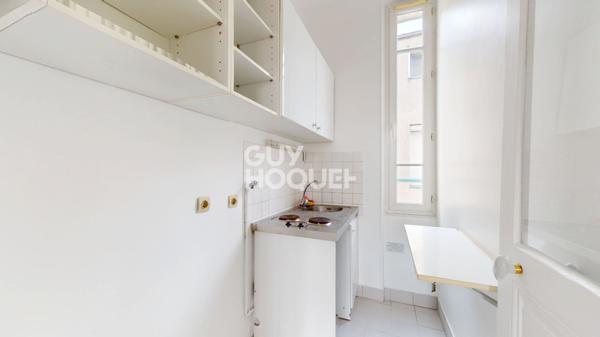 Deux pièces de caractère à deux pas du métro Mairie des Lilas