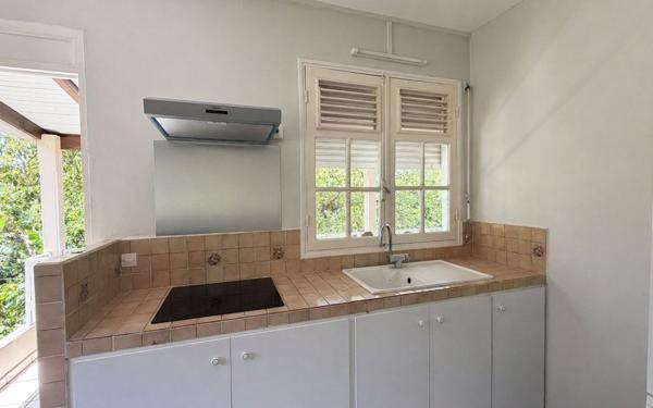Appartement à louer    2 pièces •  Le Gosier