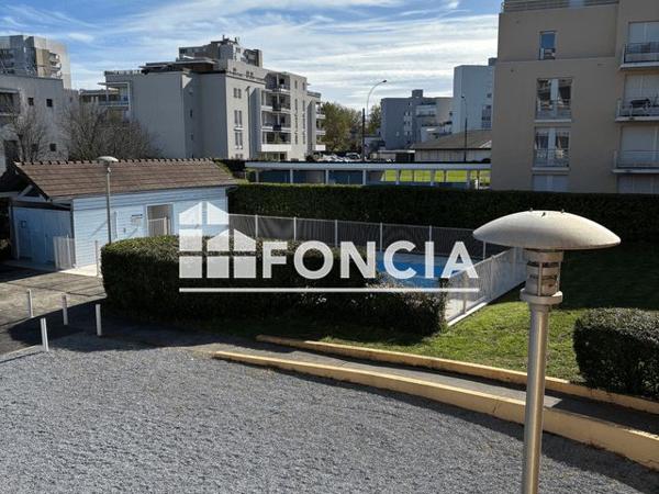 Location Appartement 2 pièces 42 m² - 5 RUE BERNARD DE CLAIRVAUX Pau 64000