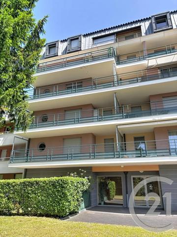 Appartement à vendre  4 pièces - 81 m 2   RIOM  - 63