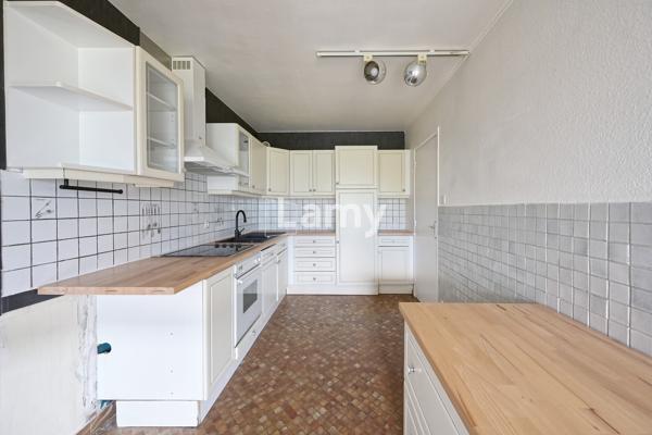 Parking + appartement + appartement