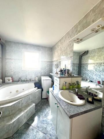 Maison  7 pièce(s) 130 m2