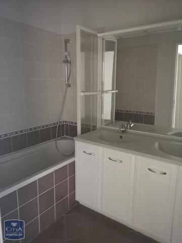 Appartement à louer 4 pièces 88.27m² Sain-Bel (69210)
