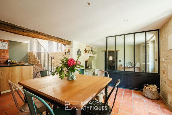 Élégante charentaise et ses dépendances