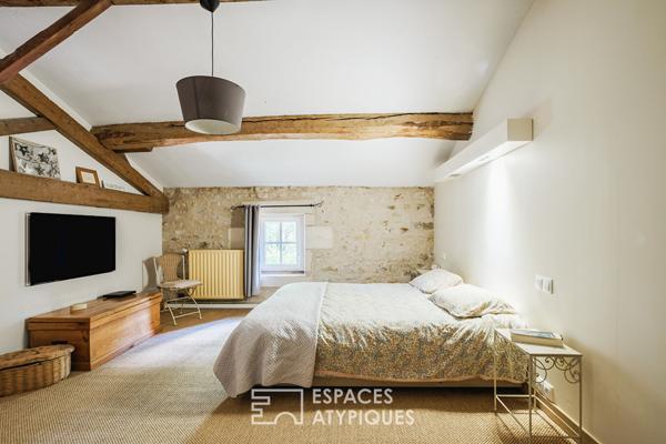 Élégante charentaise et ses dépendances