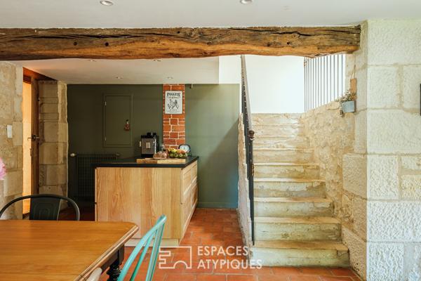 Élégante charentaise et ses dépendances