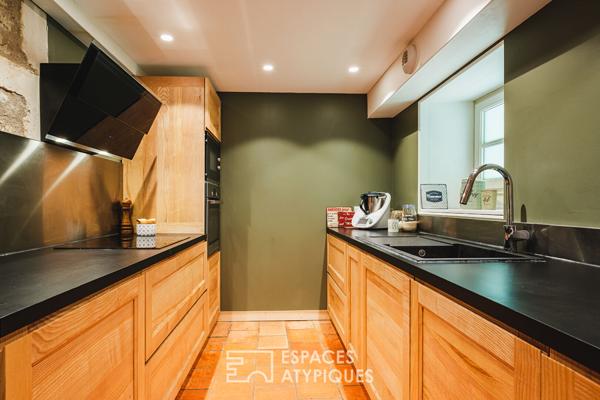 Élégante charentaise et ses dépendances