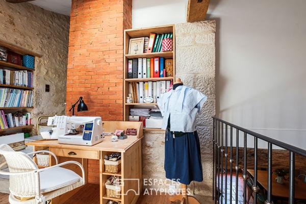 Élégante charentaise et ses dépendances