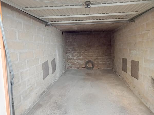 Parking / Box à louer à Mâcon (71000)