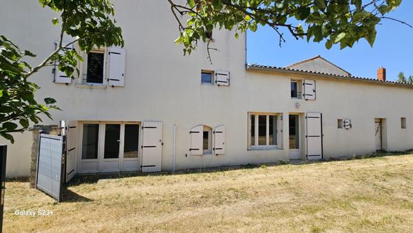 BELLE MAISON ANCIENNE ENTIEREMENT RENOVEE