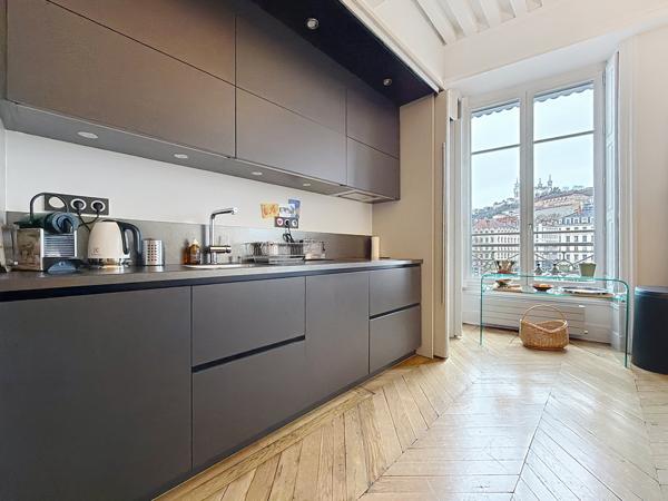 Appartement 3 pièces - 107 m² Bien prestige