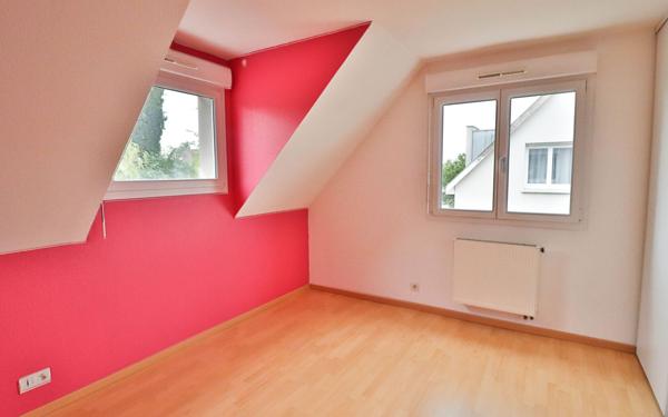 Maison à vendre    5 pièces •  Houssen