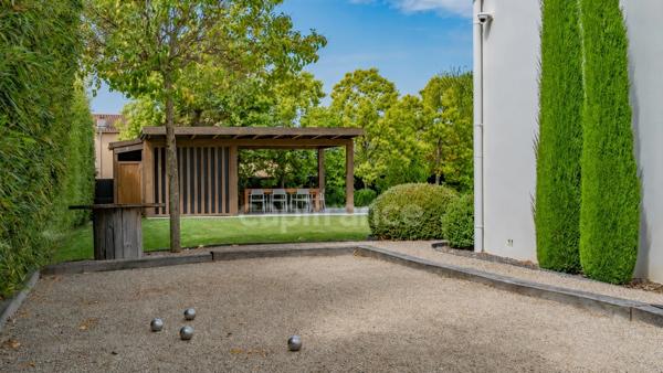 Maison à vendre 6 pièces MOUGINS (06)