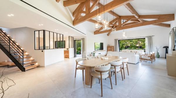 Maison à vendre 6 pièces MOUGINS (06)