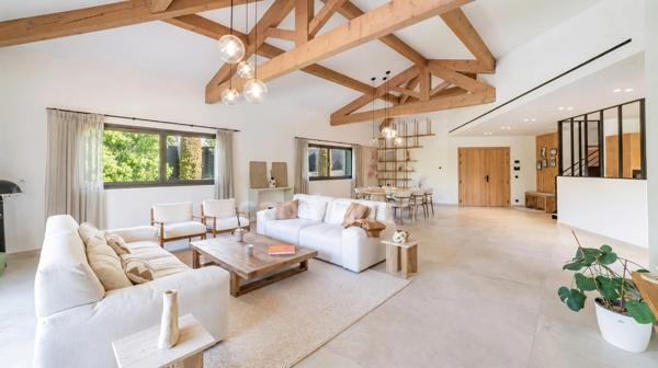 Maison à vendre 6 pièces MOUGINS (06)