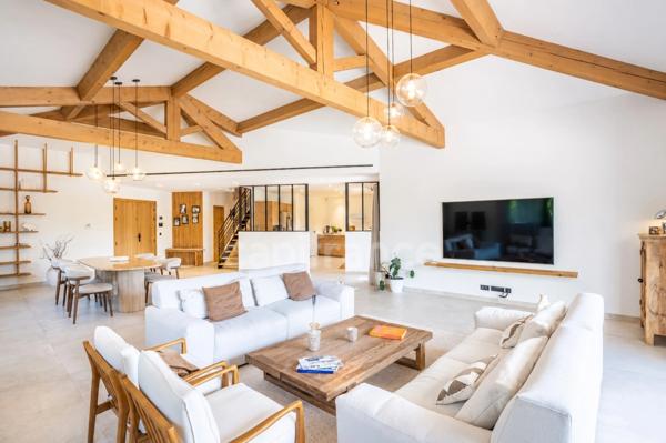 Maison à vendre 6 pièces MOUGINS (06)