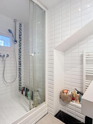 Un appartement enveloppant et lumineux