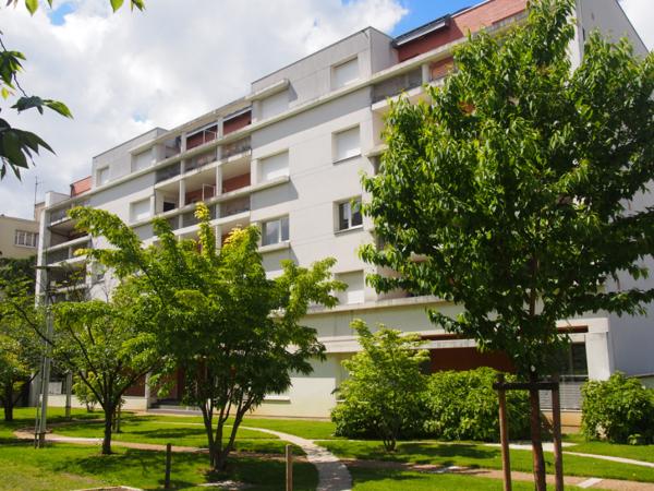 LOCATION d'un appartement T2 (44 m²) à TOURS