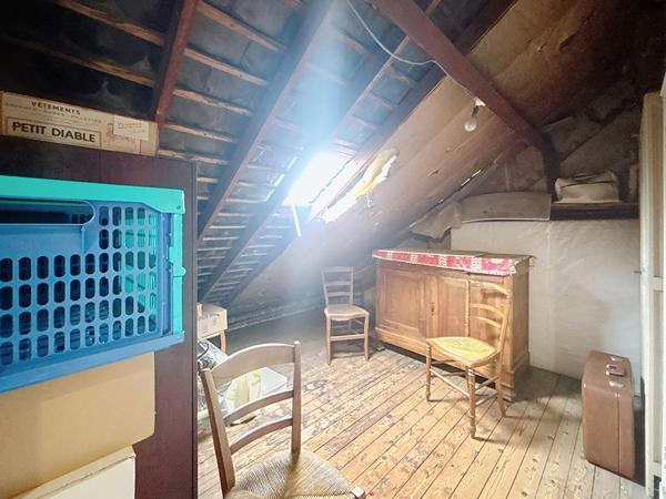 Maison Angevine 6 pièces secteur Madeleine / Place du Lycée