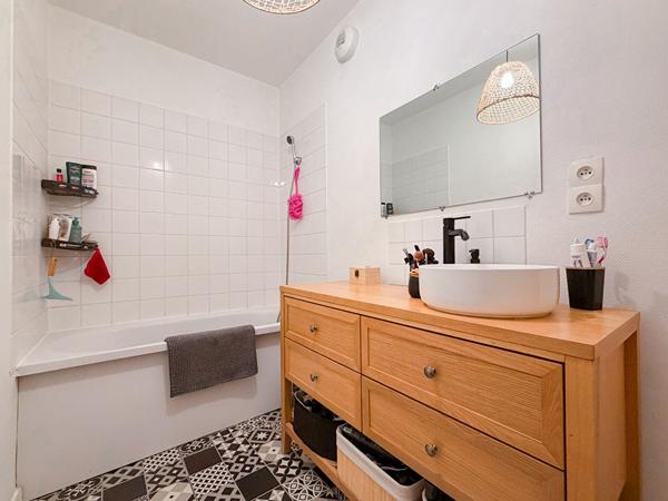 À VENDRE - APPARTEMENT T3 DUPLEX AVEC TERRASSE - ANGERS