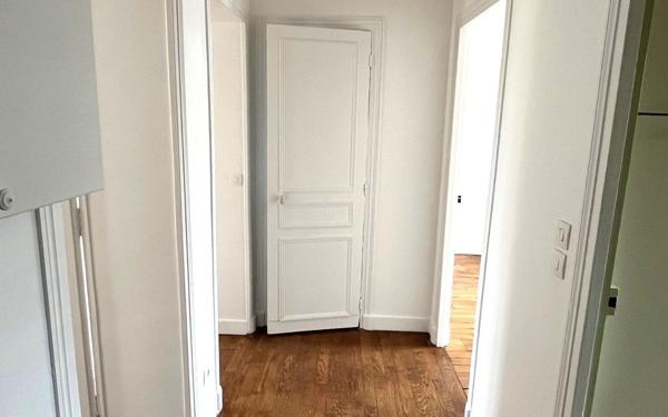 Appartement à vendre    3 pièces • 55,43 m2 Saint-Mandé