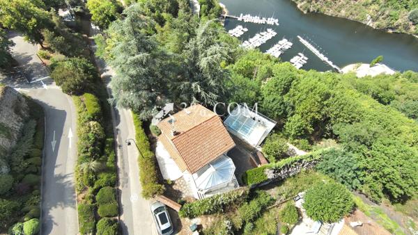 Maison 7 pièce(s) 3 chambre(s) 197 m²